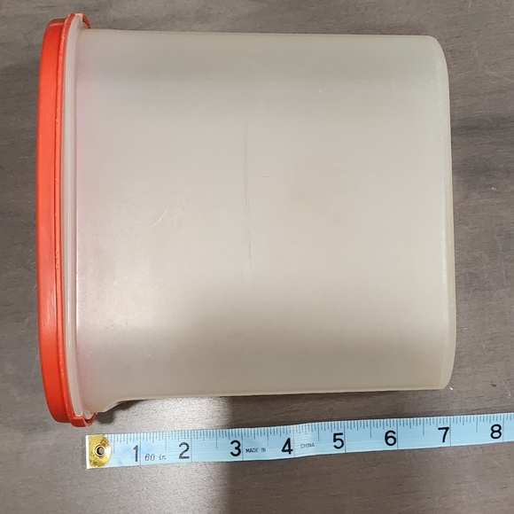 Tupperware Kitchen Storage Container - Picture 5 of 8